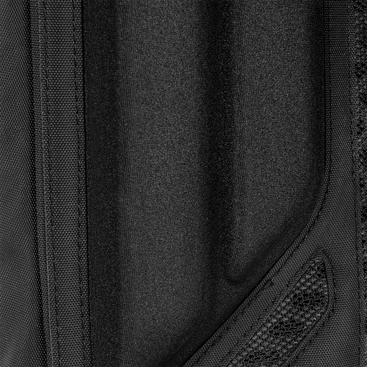 paragon-hydration-pack-j5 Paragon_Black_Texture.png